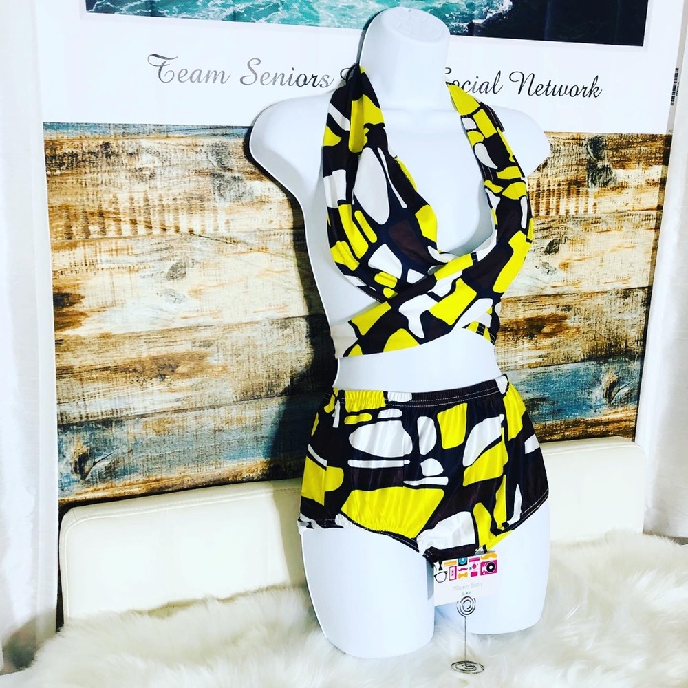 Bathing suit - Picture 2 of 4
